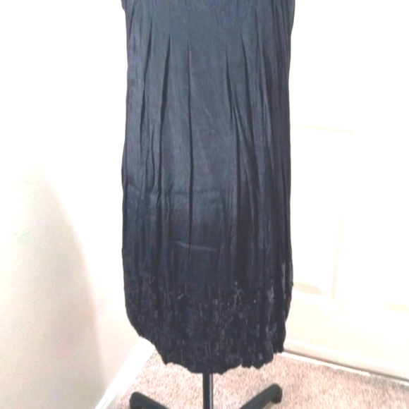 Culture, Black Dress with Sequins 10" up from the Bottom. SILK Size Med - Picture 3 of 10